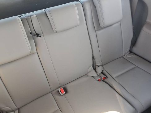 Used 2016 Toyota Highlander XLE AWD/4WD image 10