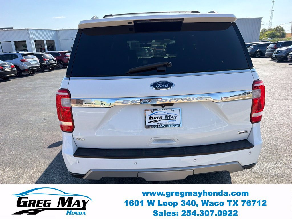 Used 2018 Ford Expedition XLT w/ Equipment Group 202A AWD/4WD image 4