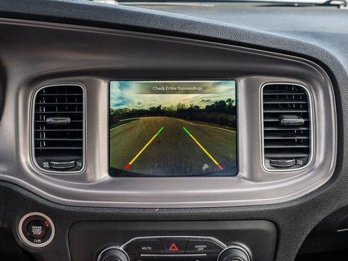 Used 2023 Dodge Charger SXT image 28