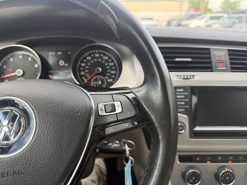 Used 2015 Volkswagen Golf SE FWD image 16