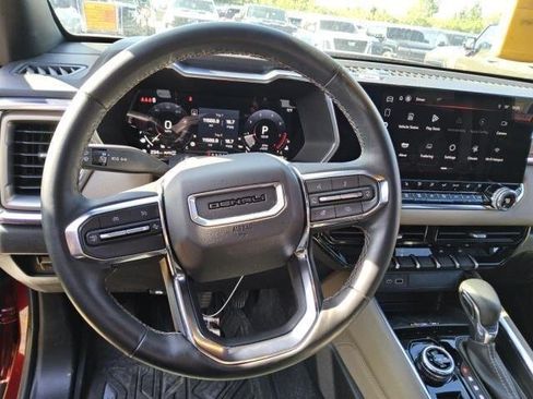 Used 2025 GMC Canyon Denali AWD/4WD image 8