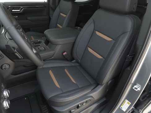 New 2026 GMC Sierra 1500 AT4 w/ AT4 Premium Package image 10