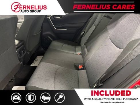 Used 2025 Toyota RAV4 XLE AWD/4WD image 24