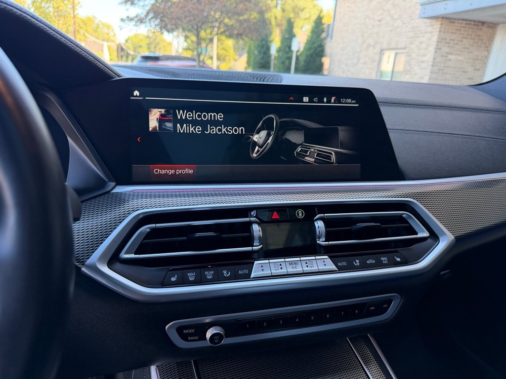 Used 2019 BMW X5 xDrive40i w/ M Sport Package AWD/4WD image 14