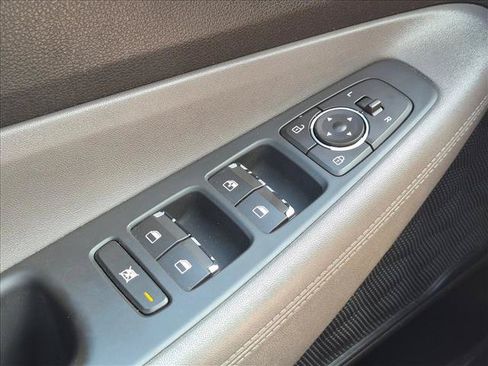 Used 2020 Hyundai Santa Fe SE FWD image 12