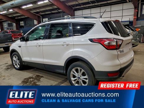 Used 2018 Ford Escape SEL image 3