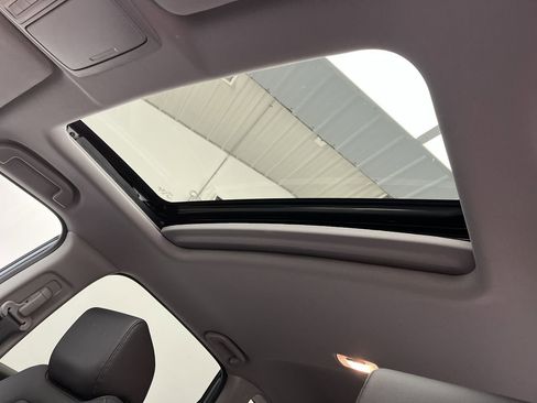 Used 2022 Honda CR-V EX-L image 6