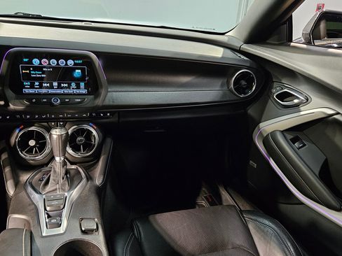 Used 2016 Chevrolet Camaro SS image 11