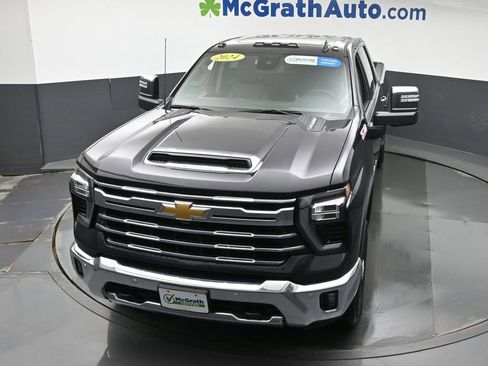 Used 2024 Chevrolet Silverado 2500 LTZ w/ LTZ Plus Package image 27
