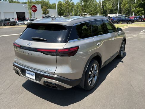 Used 2024 INFINITI QX60 Luxe w/ Performance Audio Package AWD/4WD image 19