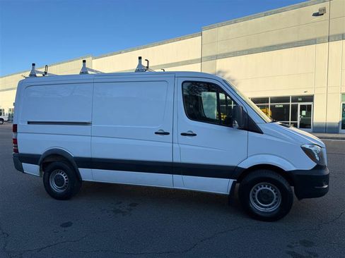 Used 2017 Mercedes-Benz Sprinter 2500 image 20