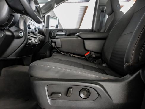 Used 2024 Chevrolet Silverado 2500 Custom w/ Custom Value Package AWD/4WD image 31