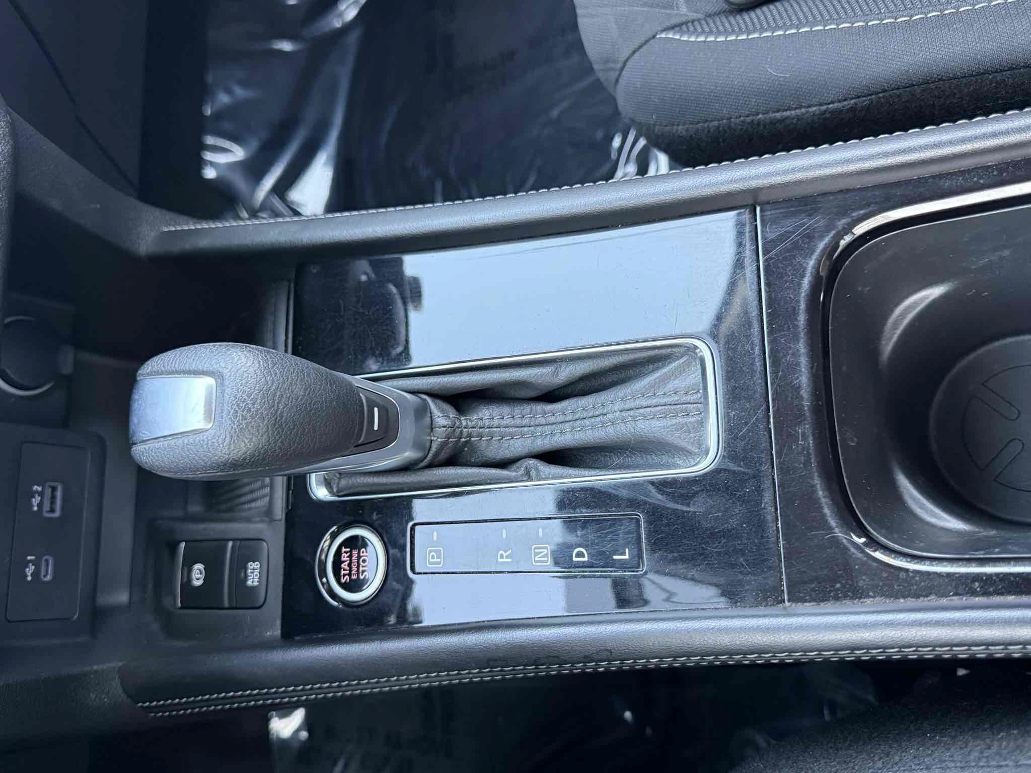 Used 2022 Nissan Kicks SV FWD image 97