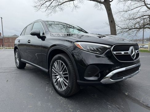 Used 2026 Mercedes-Benz GLC 300 4MATIC image 1