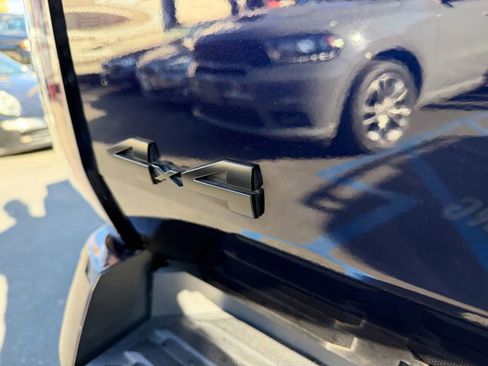 Used 2023 Toyota Tundra Platinum image 11