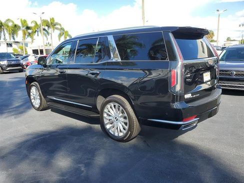 Used 2023 Cadillac Escalade Premium Luxury w/ Performance Package image 19