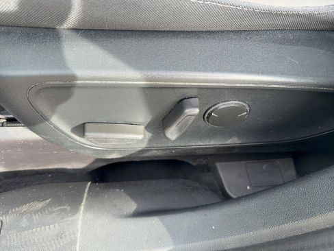 Certified 2020 Ford Escape SE image 35