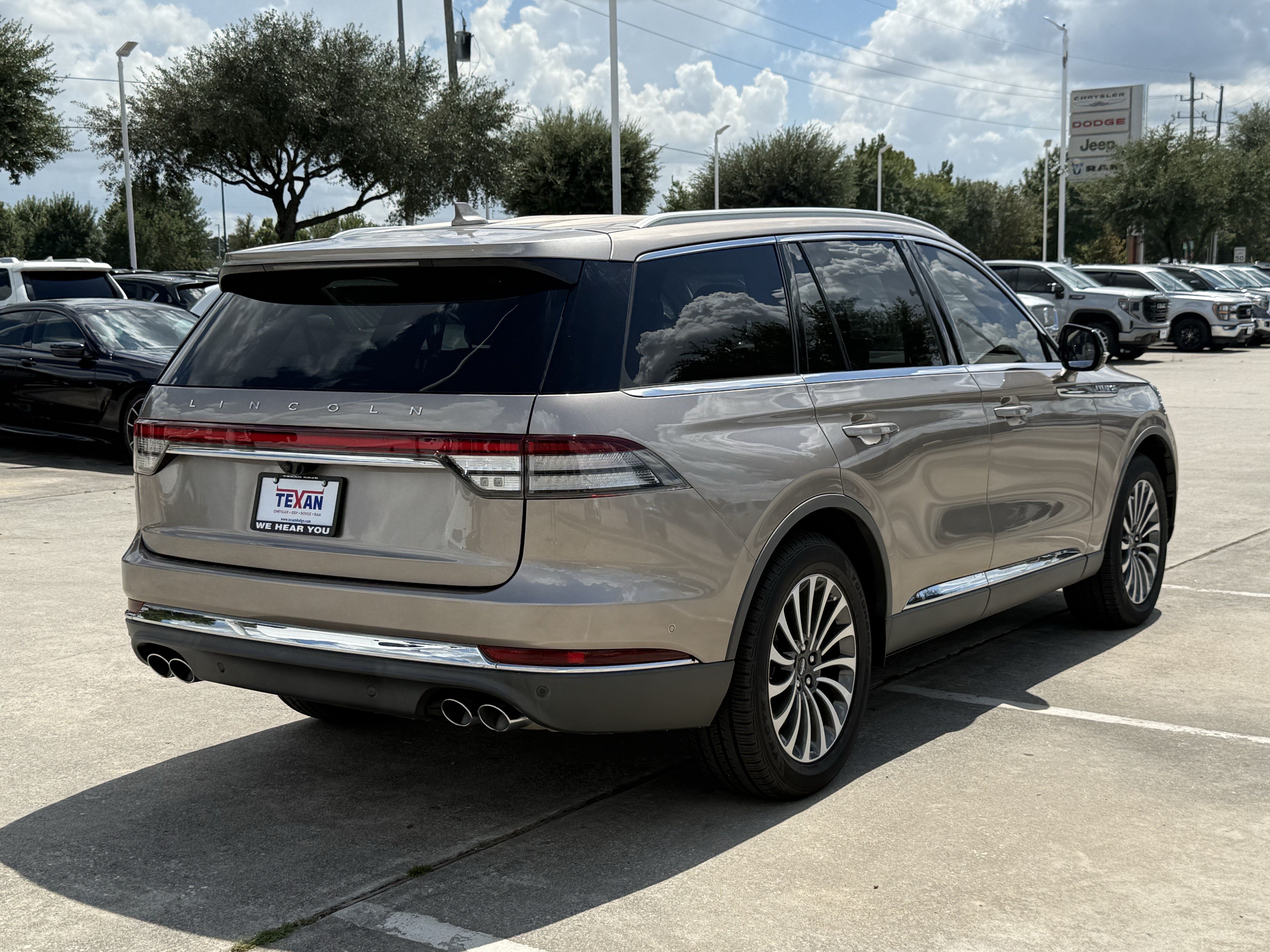 Used 2020 Lincoln Aviator Reserve w/ Equipment Group 201A AWD/4WD image 5