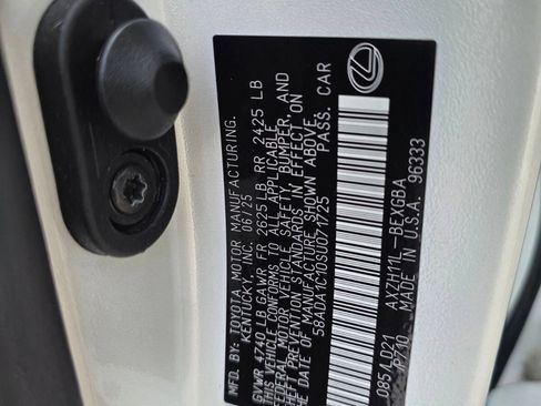 Used 2025 Lexus ES 300h w/ Premium Package FWD image 33
