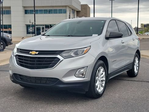 Used 2019 Chevrolet Equinox LS FWD image 8