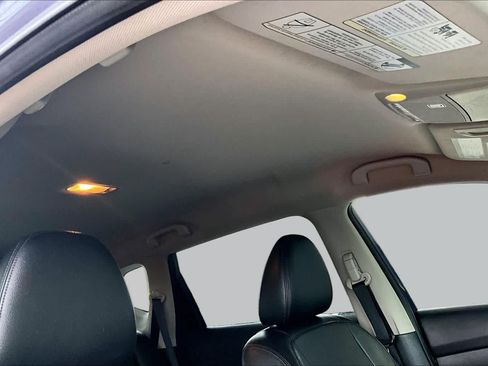 Used 2018 Nissan Rogue SL FWD image 13