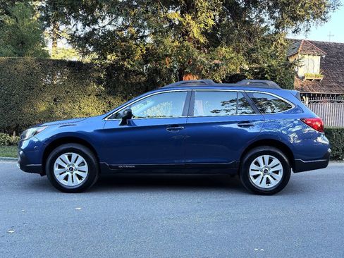 Used 2019 Subaru Outback 2.5i image 4