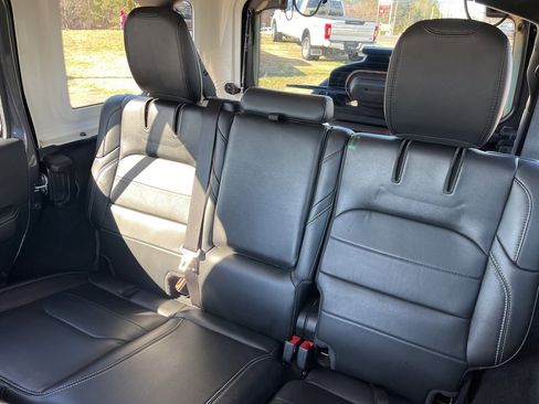 Used 2021 Jeep Wrangler Unlimited Sahara image 17