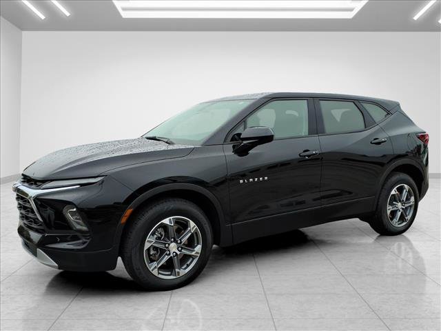 Used 2025 Chevrolet Blazer LT FWD image 5