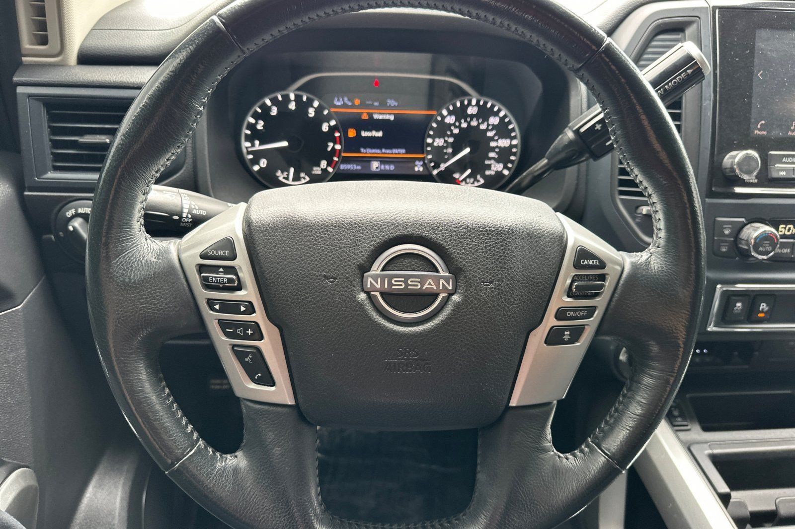 Used 2023 Nissan Titan SV w/ SV Convenience Package AWD/4WD image 25