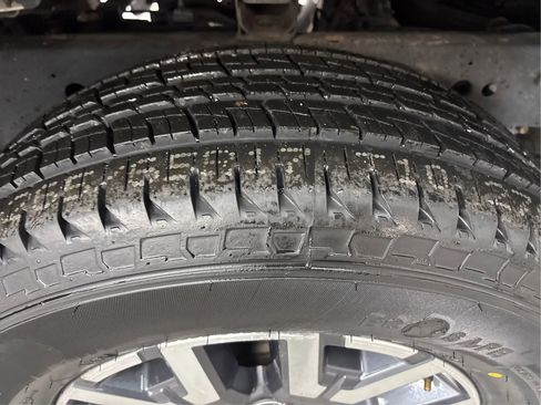 Used 2022 Nissan Frontier SV image 32