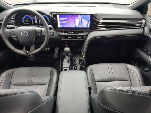 Used 2025 Toyota Camry XSE image 17