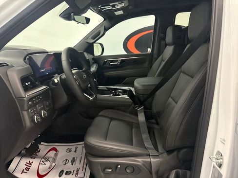 New 2026 Chevrolet Suburban Z71 w/ Z71 Off-Road Package AWD/4WD image 8