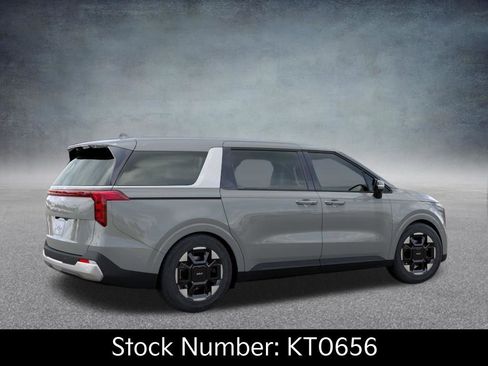 New 2026 Kia Carnival EX image 6