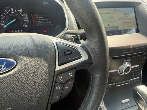 Used 2017 Ford Edge Titanium w/ Equipment Group 301A AWD/4WD image 19