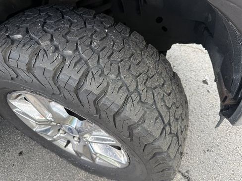 Used 2017 Ford F150 Lariat AWD/4WD image 5