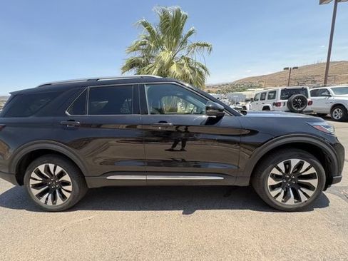 Used 2025 Ford Explorer Platinum w/ LUX Leather Package AWD/4WD image 6