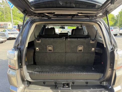Used 2015 Toyota 4Runner Limited RWD image 15