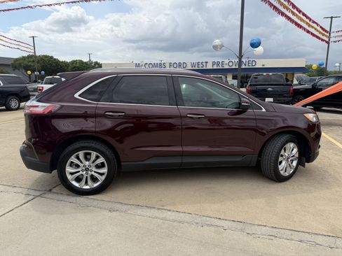 Used 2021 Ford Edge Titanium w/ Class II Trailer Tow Package AWD/4WD image 4
