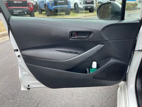 Used 2023 Toyota Corolla LE image 13