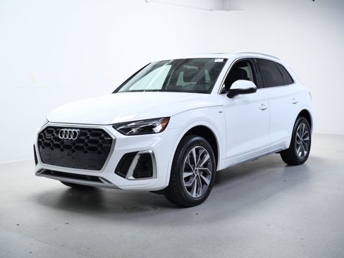Used 2023 Audi Q5 2.0T Premium Plus w/ Premium Plus Package AWD/4WD image 9