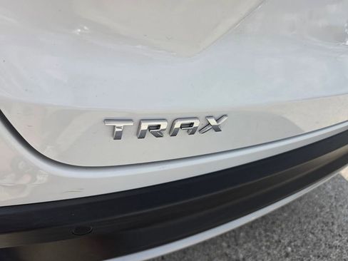 Used 2025 Chevrolet Trax LT w/ Driver Confidence Package image 10