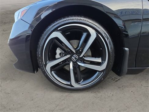 Used 2022 Honda Accord Sport image 14
