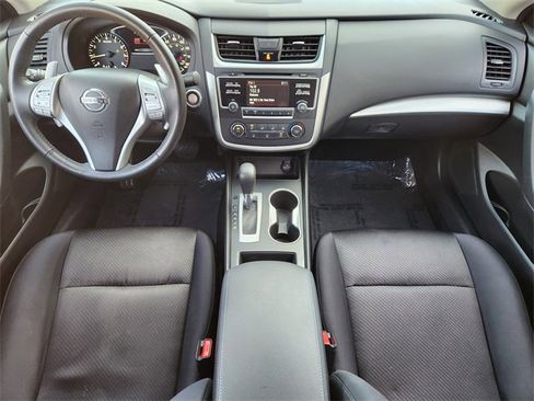 Used 2017 Nissan Altima 2.5 SR w/ LED Appearance Package image 20