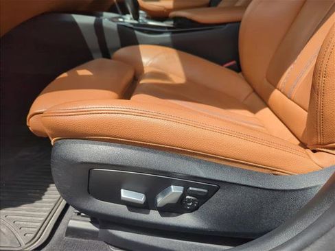 Used 2019 BMW 530i xDrive w/ Convenience Package AWD/4WD image 9