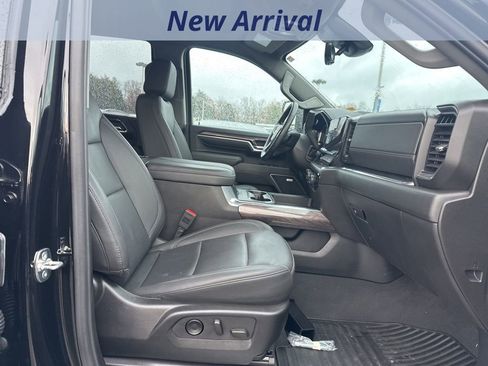 Certified 2025 Chevrolet Silverado 2500 LTZ w/ Z71 Chrome Sport Edition image 8