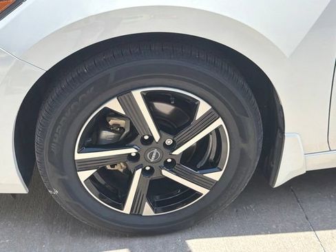 Used 2024 Nissan Sentra SV w/ All-Weather Package FWD image 10