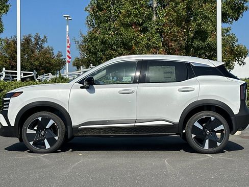 New 2026 Nissan Kicks SR image 7