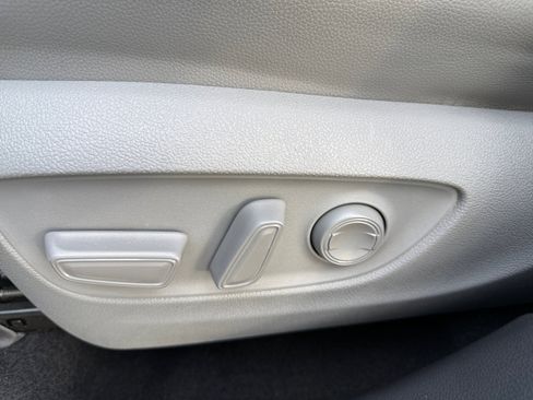 Used 2022 Toyota Highlander Platinum image 14