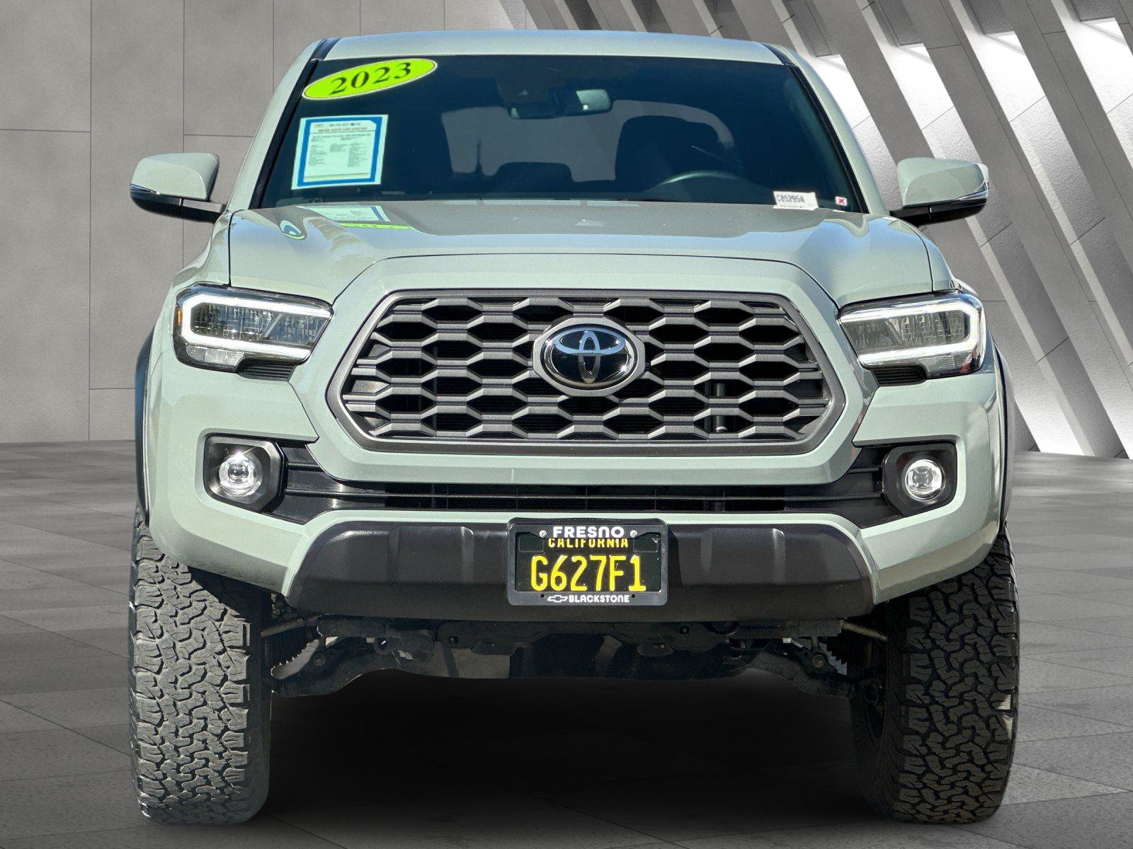 Used 2023 Toyota Tacoma TRD Off-Road AWD/4WD image 9