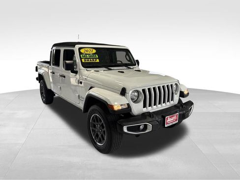Used 2021 Jeep Gladiator Overland w/ Cold Weather Group AWD/4WD image 8